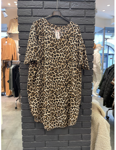 R843 Robe style tunique col...